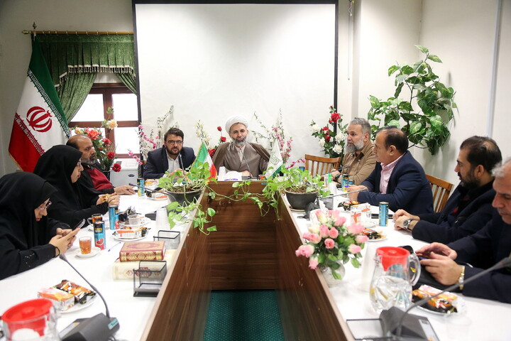 تصاویر/ بازدید ویژه خبرنگاران از آستان مقدس حضرت فاطمه معصومه (سلام‌الله‌علیها)