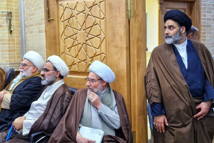 تصاویر/ دیدار طلاب و فضلای اصفهانی ساکن قم با نماینده ولی فقیه در استان اصفهان