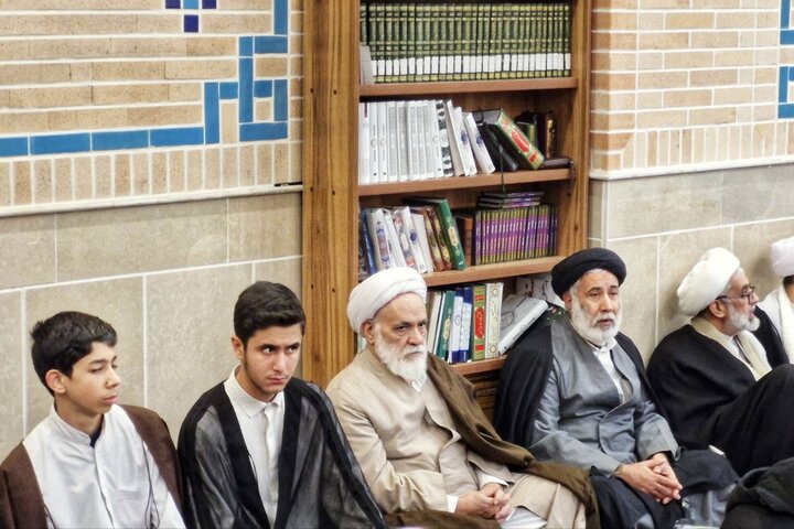 تصاویر/ دیدار طلاب و فضلای اصفهانی ساکن قم با نماینده ولی فقیه در استان اصفهان