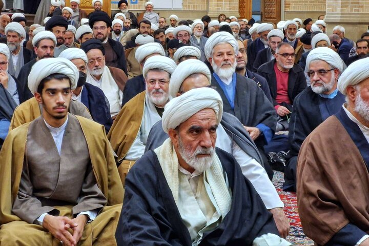 تصاویر/ دیدار طلاب و فضلای اصفهانی ساکن قم با نماینده ولی فقیه در استان اصفهان