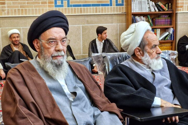 تصاویر/ دیدار طلاب و فضلای اصفهانی ساکن قم با نماینده ولی فقیه در استان اصفهان