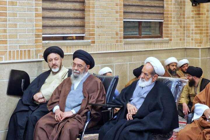 تصاویر/ دیدار طلاب و فضلای اصفهانی ساکن قم با نماینده ولی فقیه در استان اصفهان