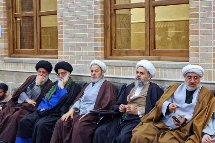 تصاویر/ دیدار طلاب و فضلای اصفهانی ساکن قم با نماینده ولی فقیه در استان اصفهان