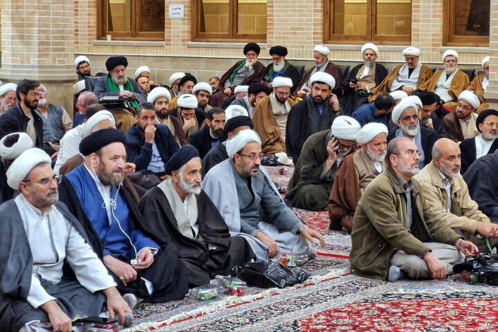 تصاویر/ دیدار طلاب و فضلای اصفهانی ساکن قم با نماینده ولی فقیه در استان اصفهان