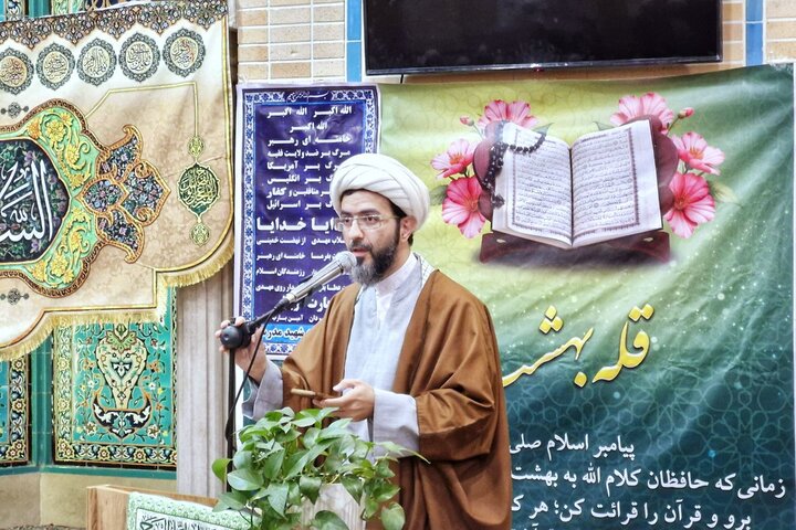 تصاویر/ دیدار طلاب و فضلای اصفهانی ساکن قم با نماینده ولی فقیه در استان اصفهان