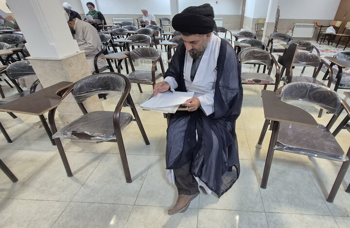 تصاویر/ تصحیح متمرکز آزمون‌های ستادی مدارس علمیه منطقه کاشان