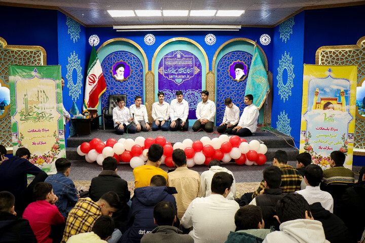 تصاویر/ جشن خانوادگی ولادت باسعادت امام جواد ع و حضرت امیرالمومنین ع و گرامیداشت روز پدر دبیرستان متوسطه اول توحید