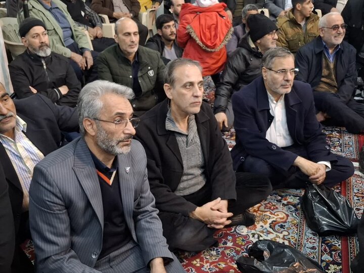 تصاویر/یادواره شهدای حسن آبادکاشان همراه باگرامیداشت شهدای جنگ 12روزه