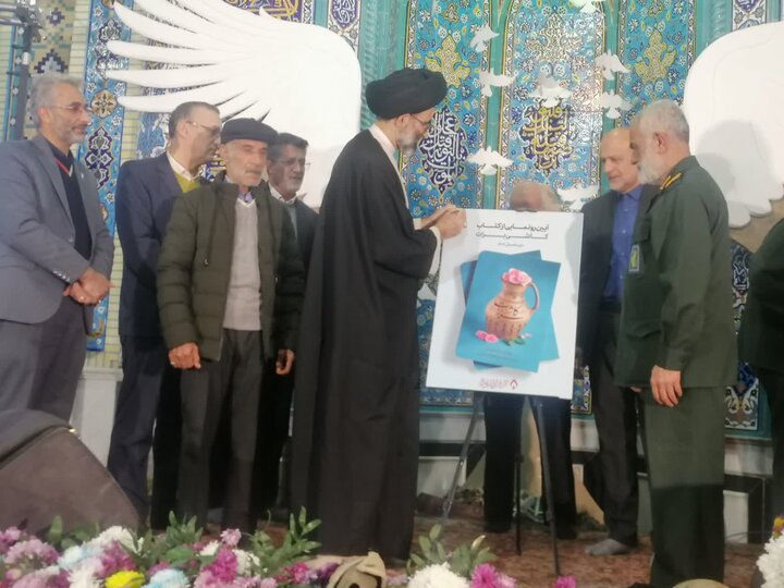 تصاویر/یادواره شهدای حسن آبادکاشان همراه باگرامیداشت شهدای جنگ 12روزه