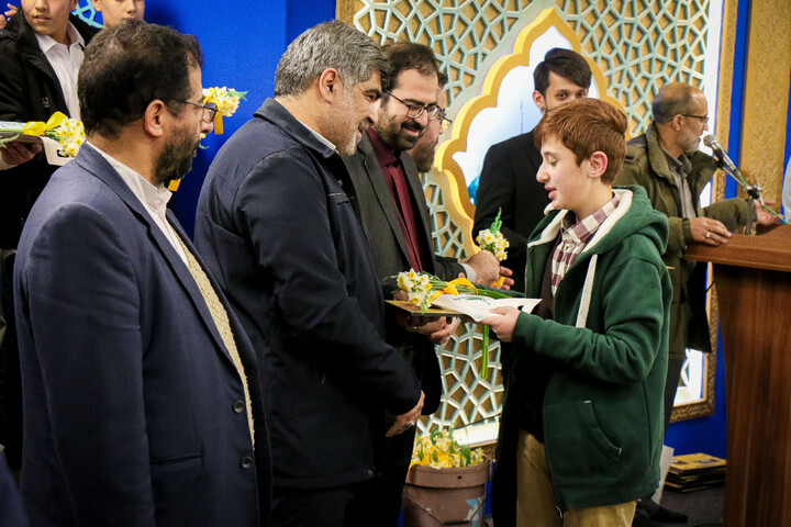 تصاویر/ جشن خانوادگی ولادت باسعادت امام جواد ع و حضرت امیرالمومنین ع و گرامیداشت روز پدر دبیرستان متوسطه اول توحید