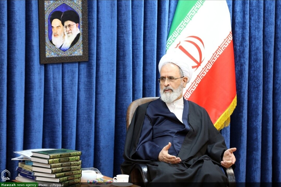 اعتکاف باید مردمی بماند و به کانون تعمیق معرفت نسل جوان تبدیل شود