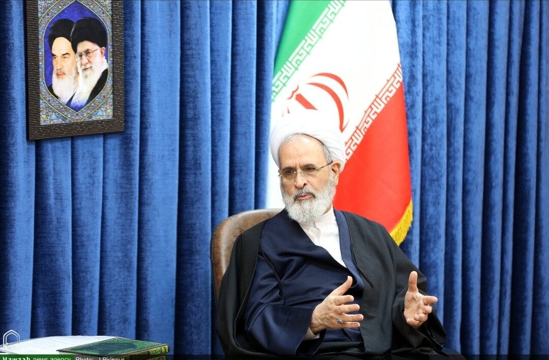 اعتکاف باید مردمی بماند و به کانون تعمیق معرفت نسل جوان تبدیل شود