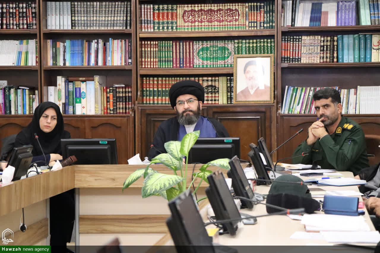 مسجد قلب تپنده و قرارگاه حل مسائل محله است