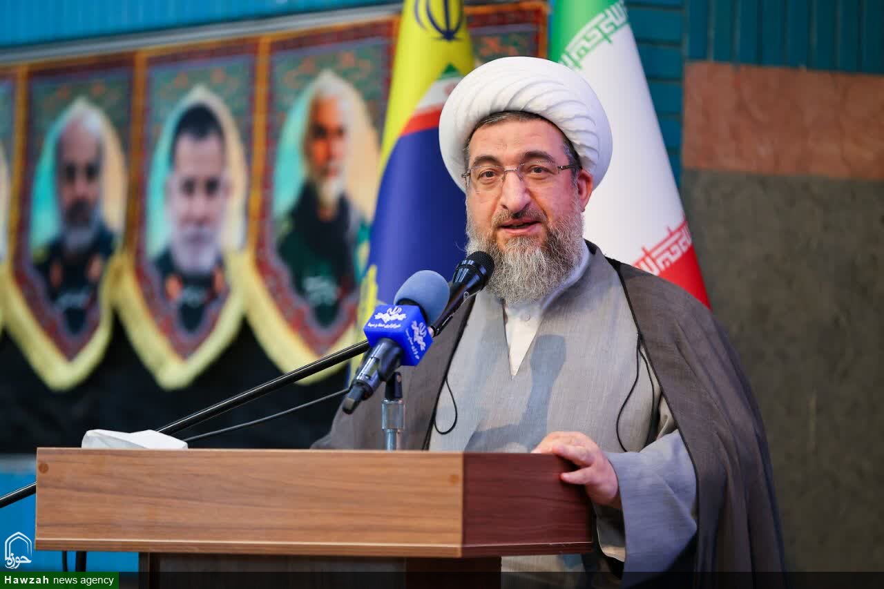 نماز؛ ستون آرامش، امنیت و پایداری انسان مؤمن است