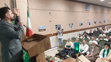 فیلم| طنین علی موسی الرضای خادمیاران با اجرای قطعه‌ی «ای قلب زارم» در آران و بیدگل