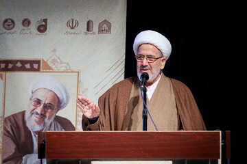 شناخت‌های گوناگون از قرآن، ما را به مرجعیت کتاب الهی نزدیک‌تر می‌کند/ تمسک به سنت مسیر فهم تمدنی قرآن