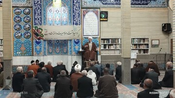 ایستادگی و استقامت مردم در فتنه ۸۸ واقعا مثال زدنی بود/ کوتاهی مسئولین در حل مشکلات مردم قابل بخشش نیست