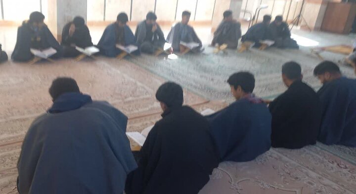 تصاویر/ قرائت سوره فتح طلاب مدرسه علمیه الغدیر نراق