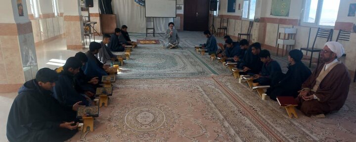 تصاویر/ قرائت سوره فتح طلاب مدرسه علمیه الغدیر نراق