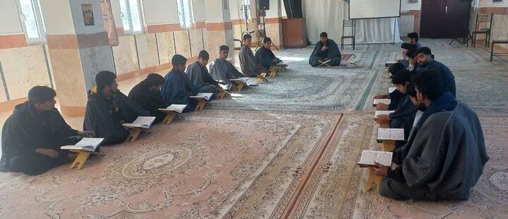 تصاویر/ قرائت سوره فتح طلاب مدرسه علمیه الغدیر نراق