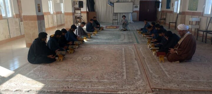 تصاویر/ قرائت سوره فتح طلاب مدرسه علمیه الغدیر نراق