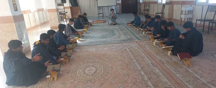 تصاویر/ قرائت سوره فتح طلاب مدرسه علمیه الغدیر نراق