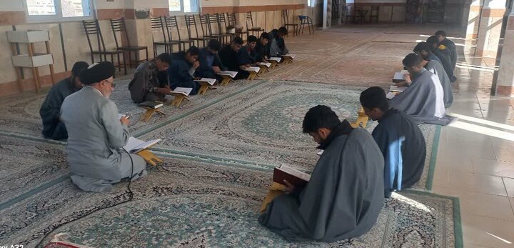 تصاویر/ قرائت سوره فتح طلاب مدرسه علمیه الغدیر نراق