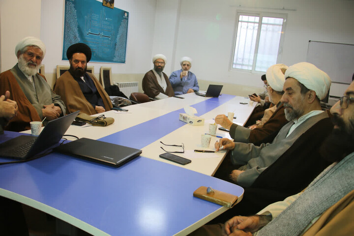 تصاویر|جلسات اعضای دبیرخانه حوزه پیشرو و سرآمد با کارگروه آموزش