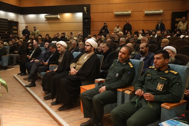 تصاویر / مراسم گرامیداشت نهم دی وسردار سلیمانی در شهرستان آبیک