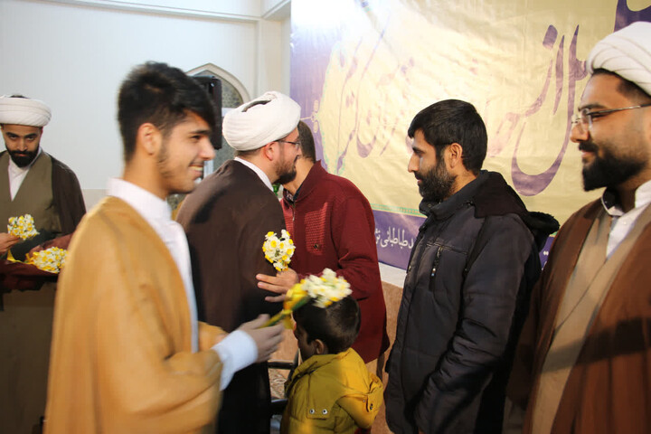 تصاویر|آیین تجلیل از حافظان قرآن مدرسه علمیه شهید طباطبایی نژاد