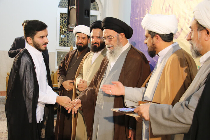 تصاویر|آیین تجلیل از حافظان قرآن مدرسه علمیه شهید طباطبایی نژاد