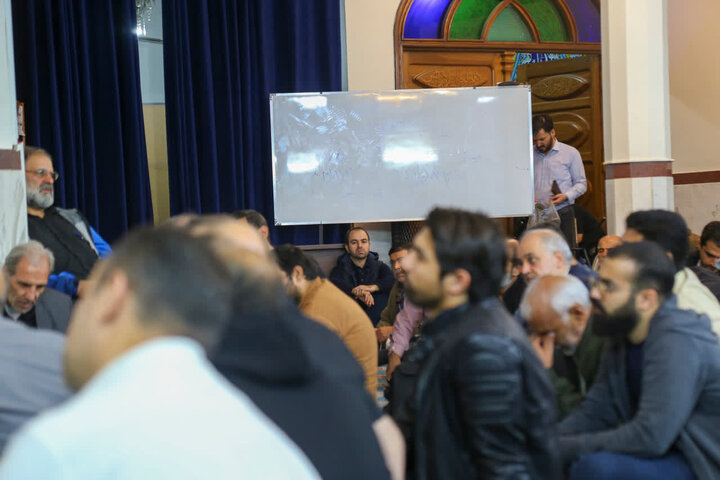 تصاویر/ درس اخلاق و تهذیب در مسجد حضرت ولیعصر(عج)