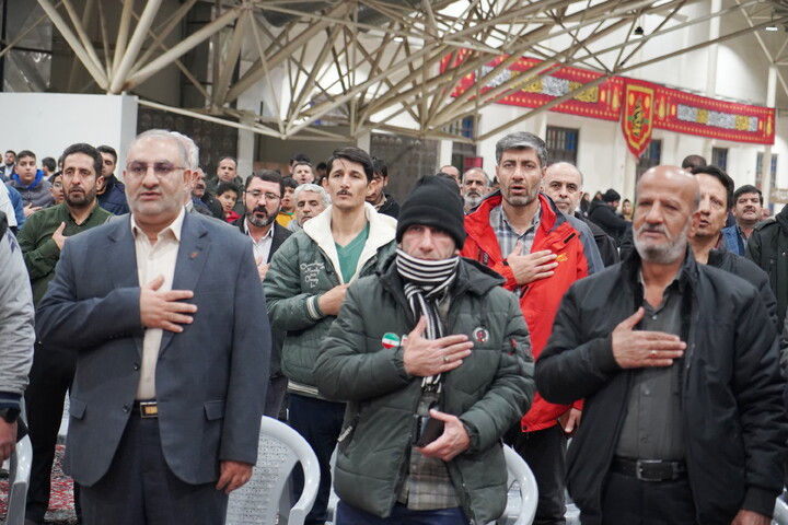 تصاویر / ویژه برنامه پدر قهرمان(تکریم پدران و فرزندان شهدا ) در اصفهان