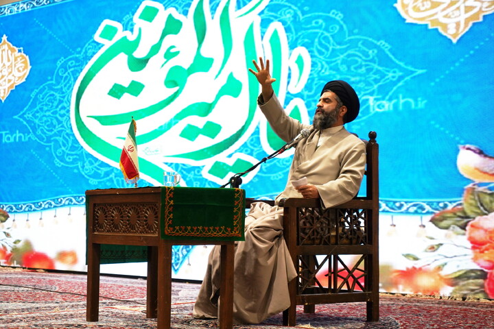 تصاویر / ویژه برنامه پدر قهرمان(تکریم پدران و فرزندان شهدا ) در اصفهان