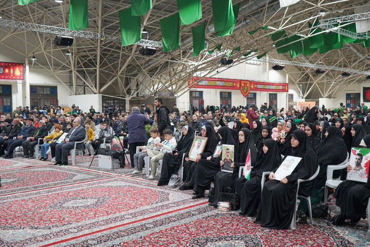 تصاویر / ویژه برنامه پدر قهرمان(تکریم پدران و فرزندان شهدا ) در اصفهان