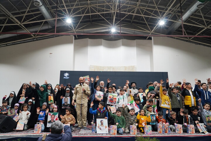 تصاویر / ویژه برنامه پدر قهرمان(تکریم پدران و فرزندان شهدا ) در اصفهان