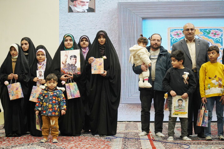 تصاویر / ویژه برنامه پدر قهرمان(تکریم پدران و فرزندان شهدا ) در اصفهان