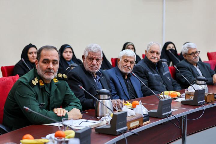 تصاویر | مراسم تجلیل از جمعی از پدران شهدای گرانقدر دفاع مقدس و شهدای مدافع حرم درتبریز