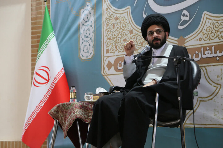 تصاویر/گردهمایی مبلغان و اساتید جهاد تبیین اصفهان