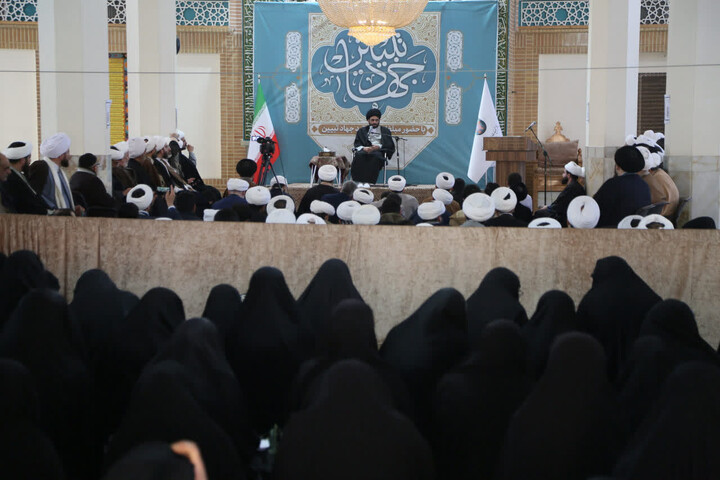 تصاویر/گردهمایی مبلغان و اساتید جهاد تبیین اصفهان