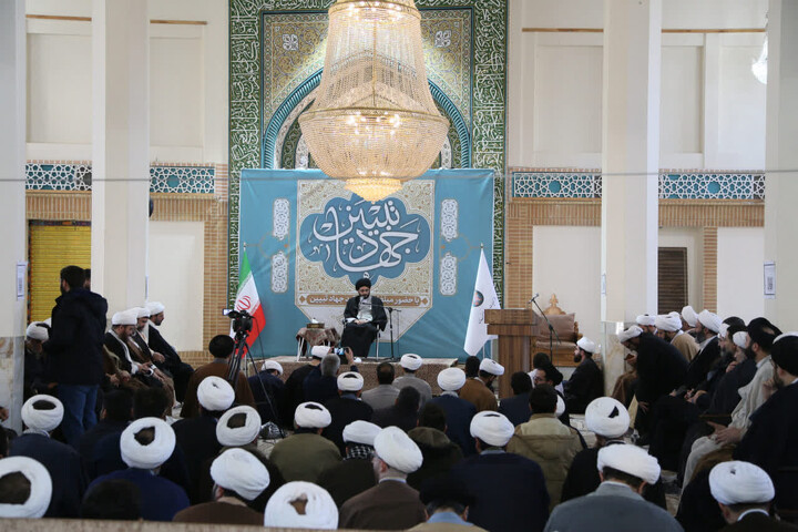 تصاویر/گردهمایی مبلغان و اساتید جهاد تبیین اصفهان