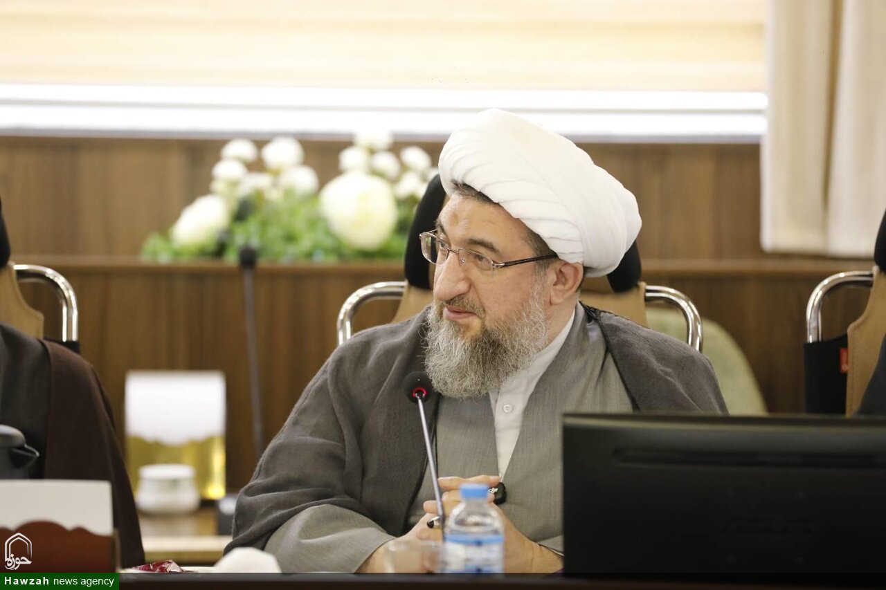 ضرورت تغییر ترکیب شوراهای حوزه‌های علمیه استانی