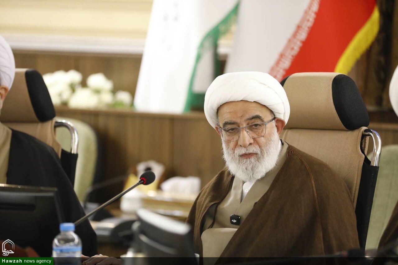 به جز تحصیل رضای خدا نباید هدف دیگری داشته باشیم