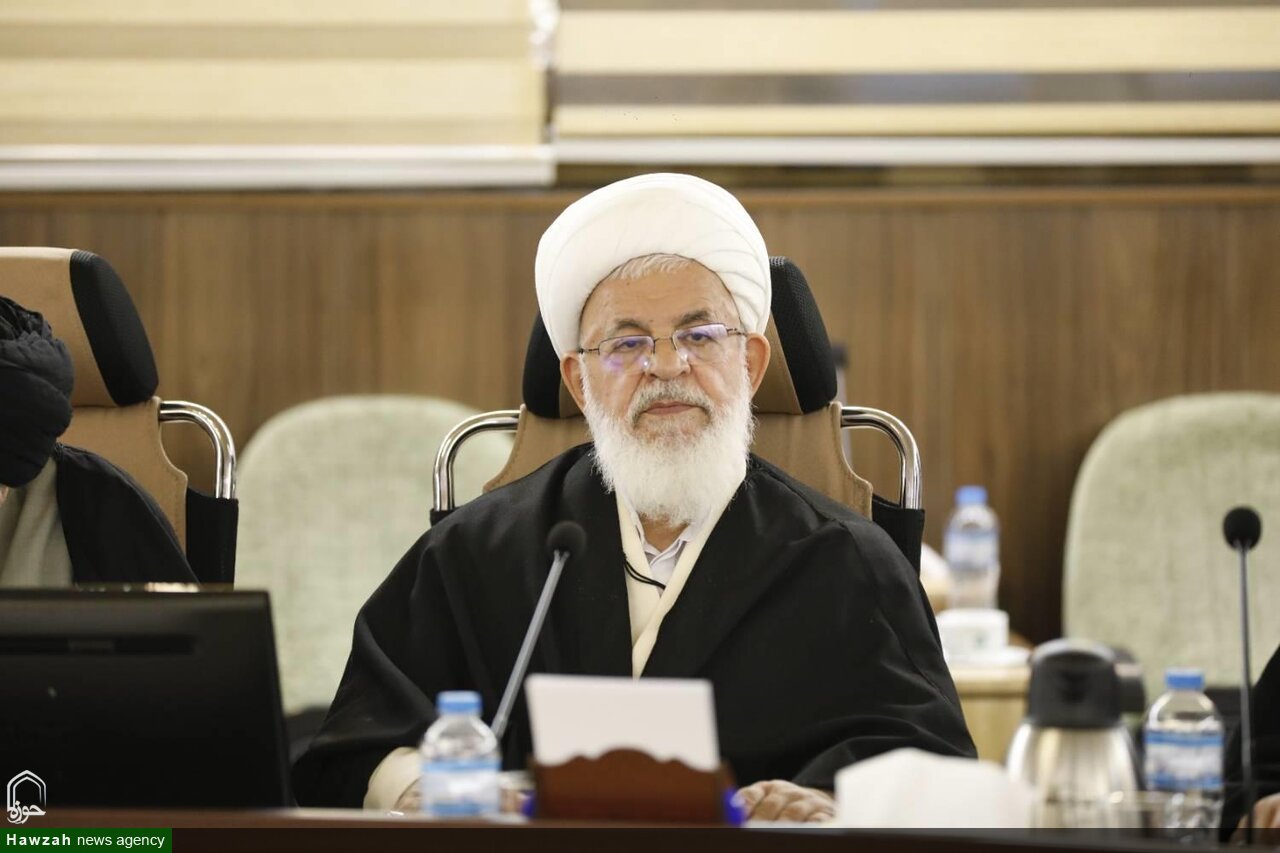 فضای مجازی، مانع رشد معنوی طلاب است