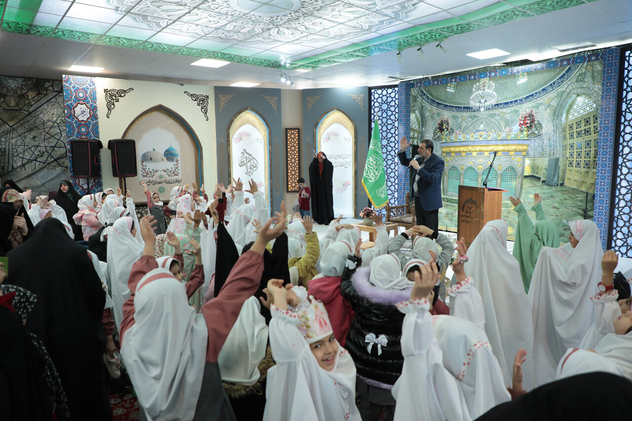 فیلم | مراسم  جشن تکلیف دخترانه در قم