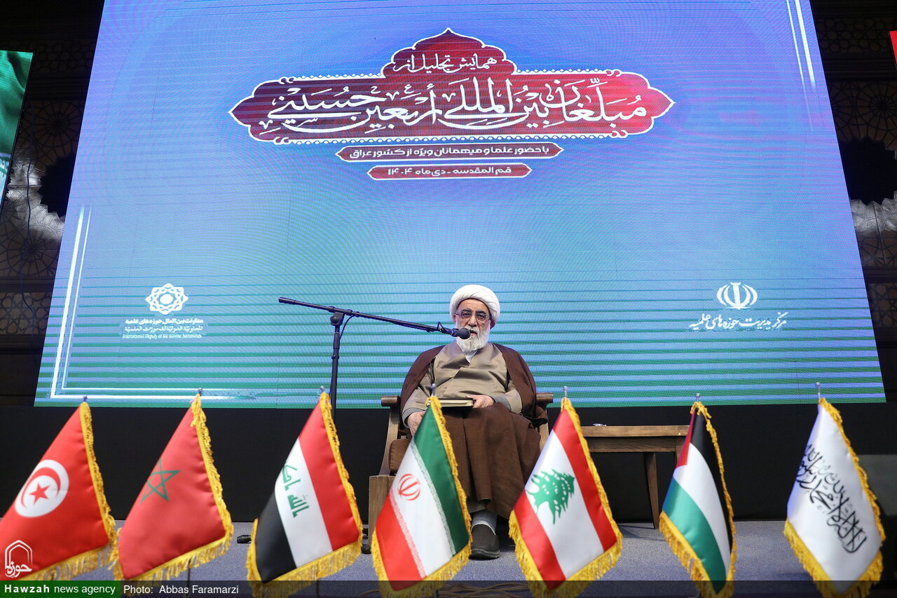 خدمت به آرمان‌های عاشورا ضامن بقای اسلام است / در مسیر خدمت، مجاهدانه عمل کنیم