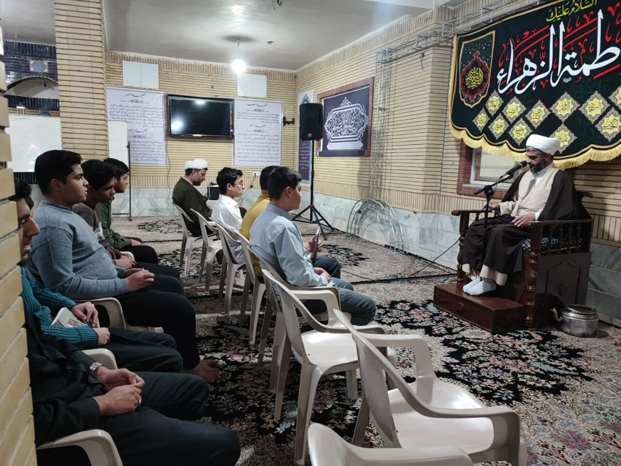 برگزاری درس اخلاق هفتگی ماه رجب با سخنرانی استاد عرب‌زاده در زرند