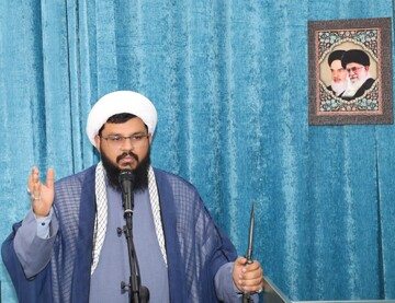 ولایت‌مداری حاج‌قاسم او را به قهرمان الهی و ملی بدل کرد