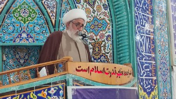 اعتکاف فرصتی برای بازگشت به محوریت خدا و ثبات در برابر فتنه‌ها است