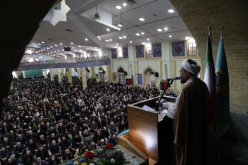 تصاویر / اقامه نماز جمعه همدان